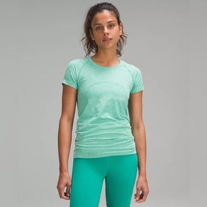 LULULEMON- Swiftly Tech Short Sleeve Shirt